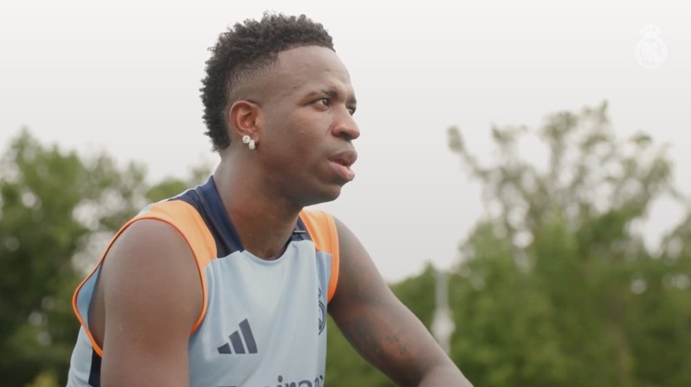 كورة استريم |ريال مدريد متفائل باستكمال مفاوضات تجديد عقد فينيسيوس جونيور وسط تطورات إيجابية 