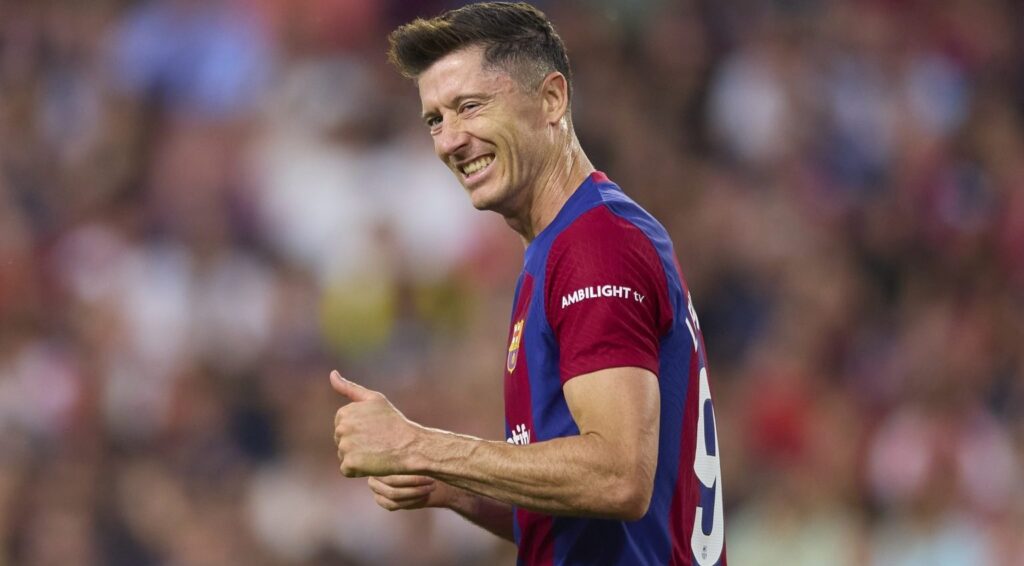كورة استريم |بديل ليفاندوفسكي.. برشلونة يستهدف التعاقد مع نجم بورتو