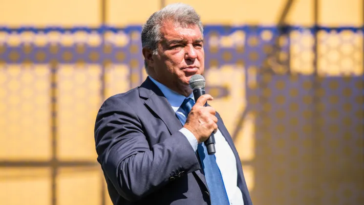 كورة استريم |لابورتا يكشف تفاصيل زيارة ميسي المفاجئة ويؤكد: “كامب نو بيته الأبدي