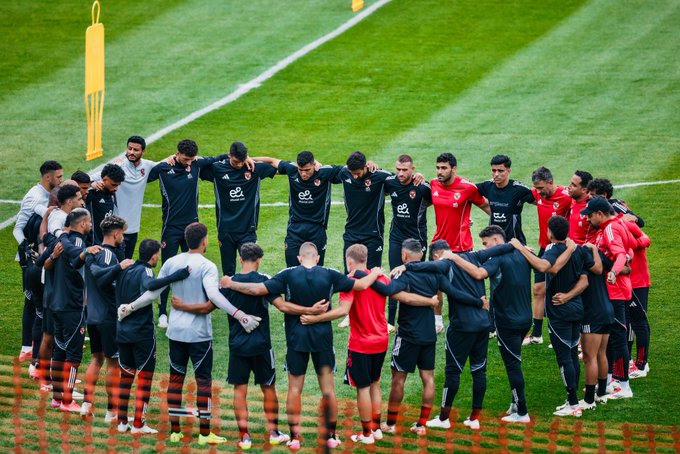 كورة استريم |الأهلي يدرس الموافقة على إحتراف نجمه في برشلونة