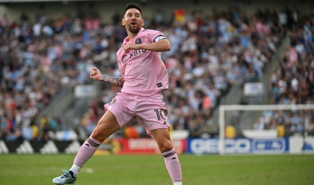 كورة استريم |بين التاريخ والاستثمار.. “قميص الطفولة” لـ ميسي يشعل صراع المزادات العالمية