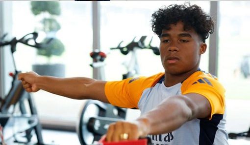 كورة استريم |فرمان ملكي يوقف رحلة إندريك إلى فرنسا.. كواليس تراجع ريال مدريد عن صفقة ليون