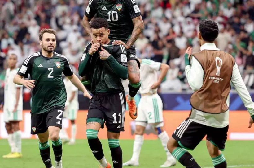 كورة استريم |منتخب الإمارات يفوز علي الجزائر ويعبر إلى المربع الذهبي بكأس العرب