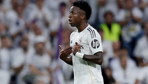 كورة استريم |فينيسيوس يرد بصدمة إلكترونية على صافرات استهجان جماهير ريال مدريد