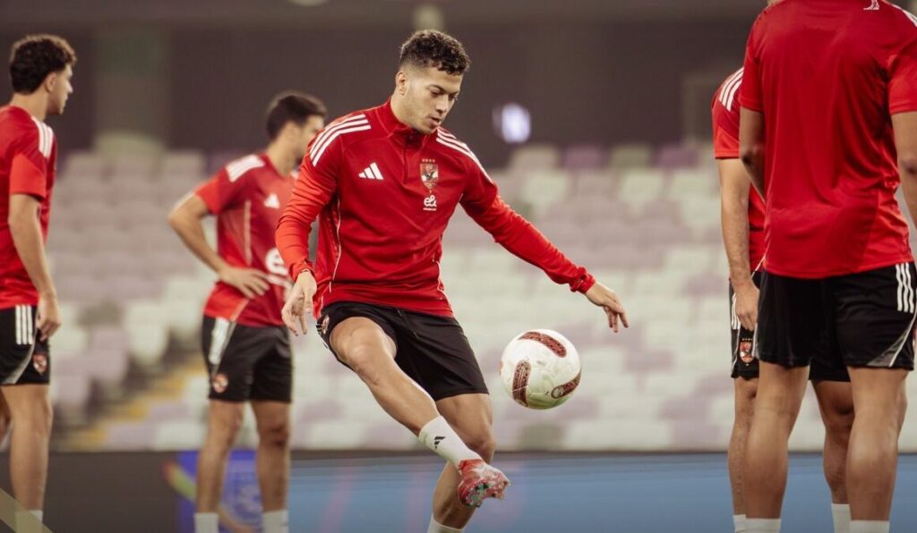 كورة استريم |تليفوناته اتقفلت.. كواليس إختفاء إمام عاشور قبل سفر الأهلى إلى تنزانيا