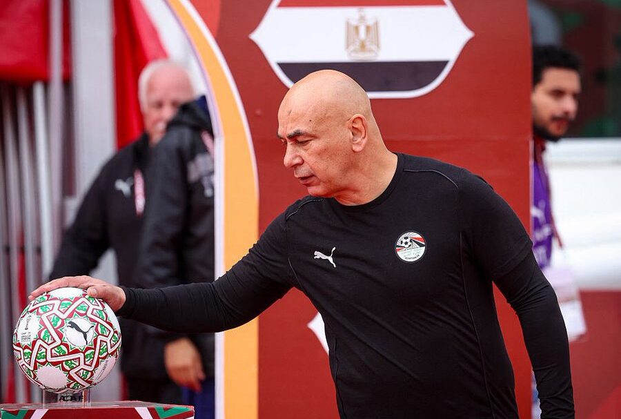 كورة استريم |حقيقة إيقاف حسام حسن حتى نهاية أمم أفريقيا وتفاصيل العقوبة المغلظة من “كاف”