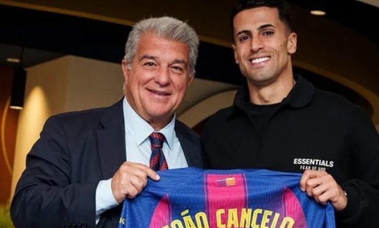 كورة استريم |برشلونة يُعلن رسميًا عودة جواو كانسيلو لصفوف الفريق في صفقة إعارة استراتيجية