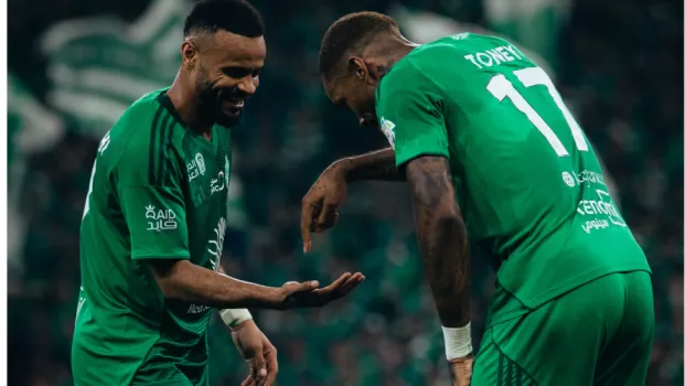 كورة استريم |الأهلي يضرب شباك نيوم بثلاثية نظيفة ويُحكم قبضته على وصافة دوري روشن