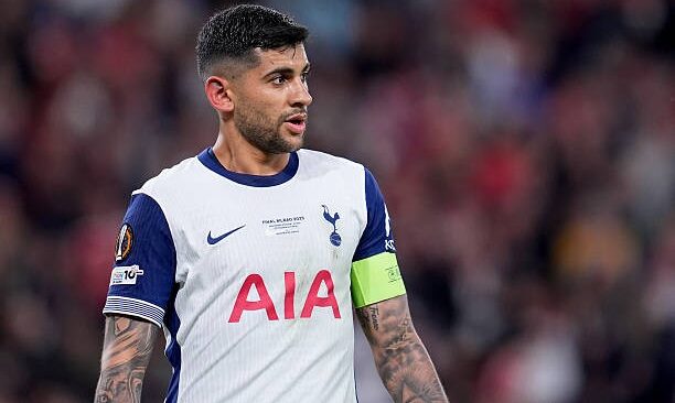 كورة استريم |برشلونة يخطط لخطف صخرة توتنهام “كريستيان روميرو” وسط صراع إسباني