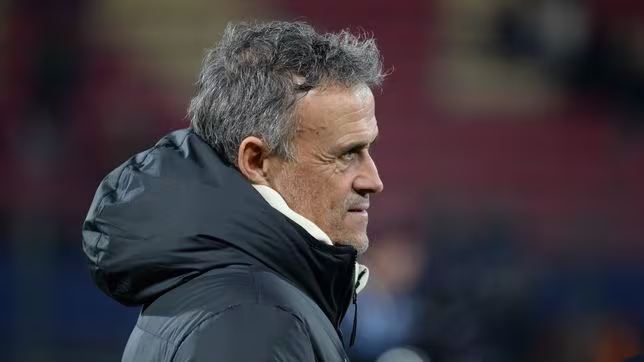 كورة استريم |لويس إنريكي يوجه صدمة لخطط مانشستر يونايتد