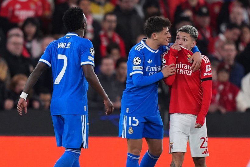 كورة استريم |سبب توقف مباراة ريال مدريد وبنفيكا