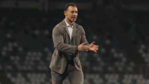 كورة استريم |يايسله يستبعد 3 أجانب من قائمة الأهلي أمام الشباب